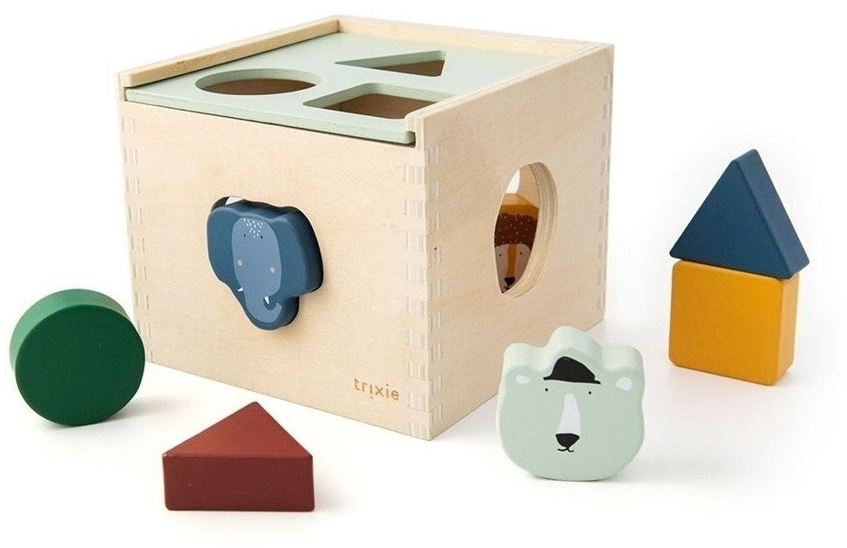 Wooden shape sorter